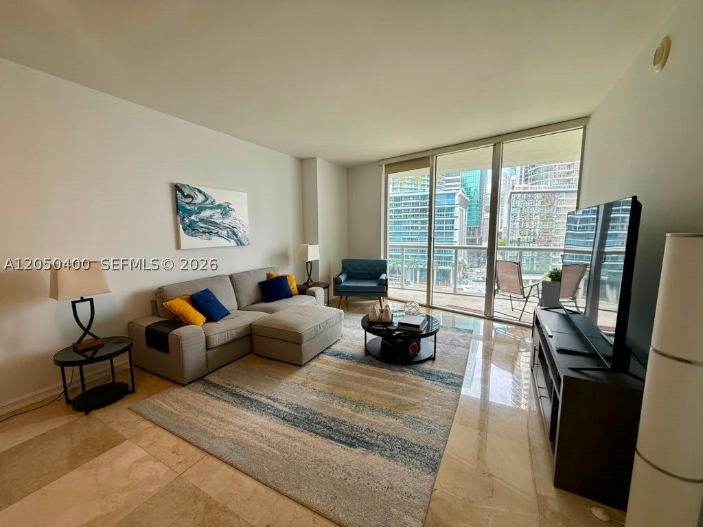 475 Brickell Ave #1012, Miami FL 33131