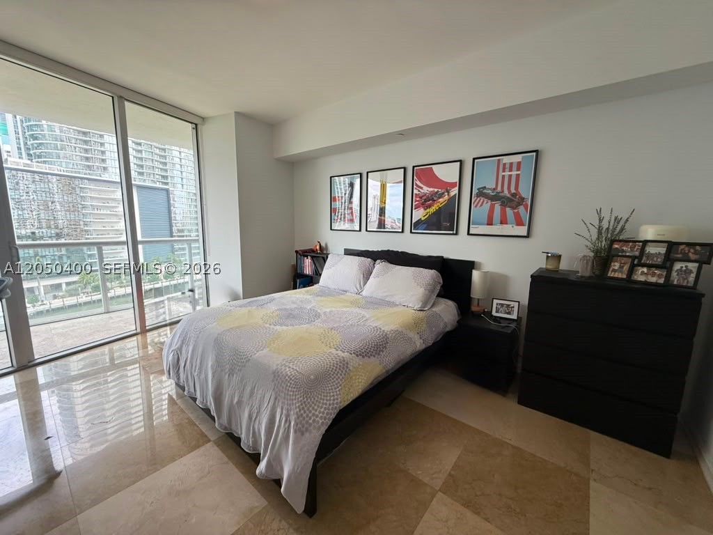 475 Brickell Ave #1012, Miami FL 33131