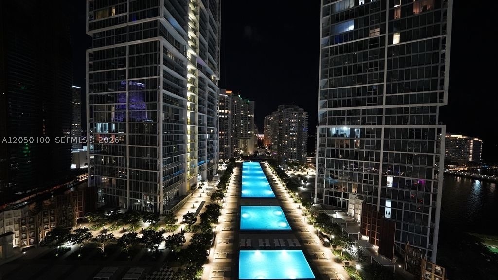 475 Brickell Ave #1012, Miami FL 33131