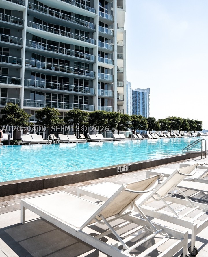 475 Brickell Ave #1012, Miami FL 33131