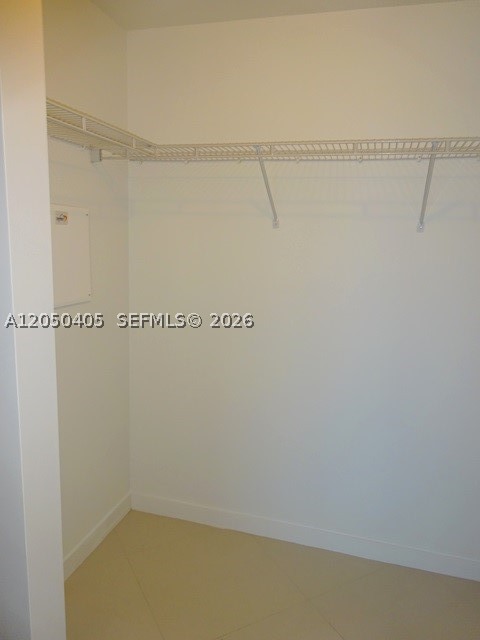 300 S Biscayne Blvd #T-3505, Miami FL 33131