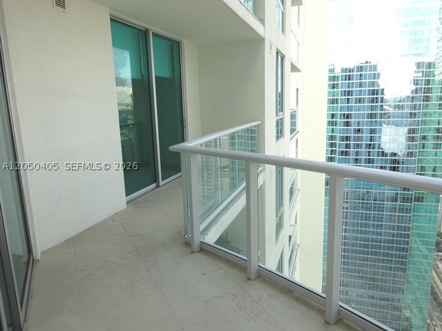 300 S Biscayne Blvd #T-3505, Miami FL 33131