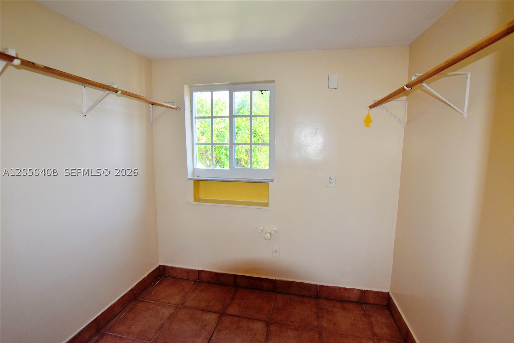 2615 SW 20th St, Miami FL 33145
