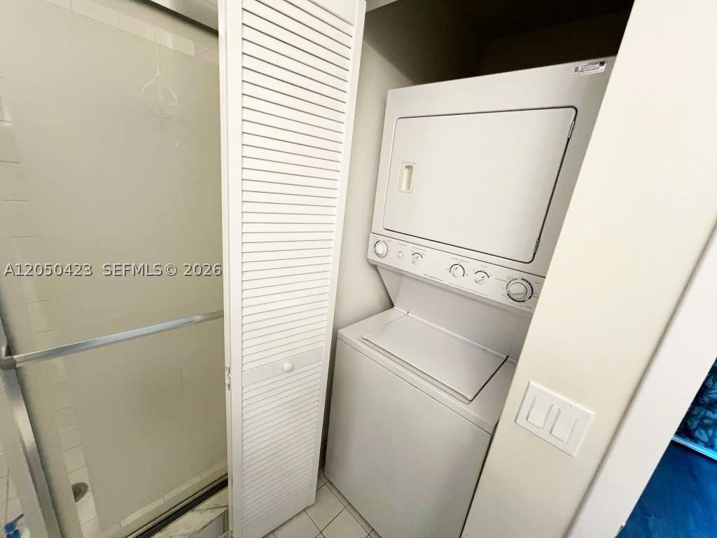 888 Biscayne Blvd #4005, Miami FL 33132
