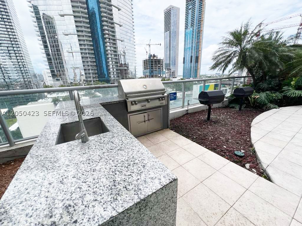 888 Biscayne Blvd #4005, Miami FL 33132