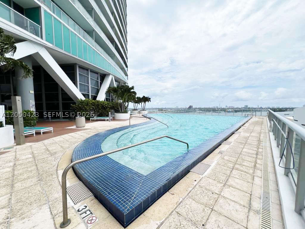 888 Biscayne Blvd #4005, Miami FL 33132