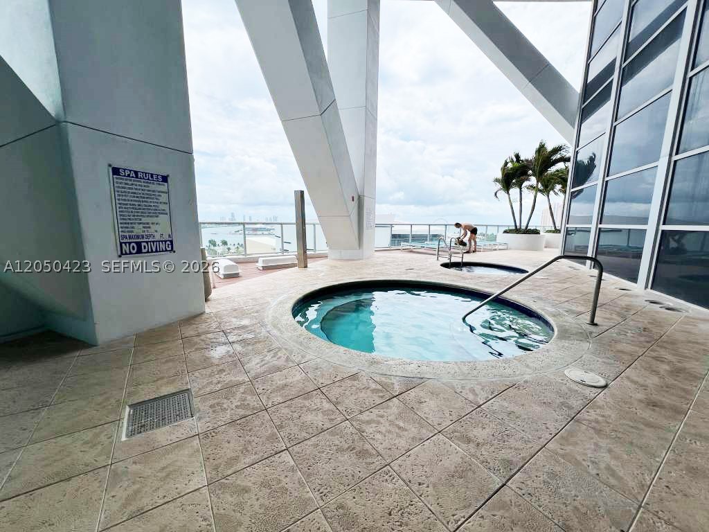 888 Biscayne Blvd #4005, Miami FL 33132