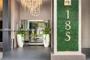 185 SE 14th Ter #1904, Miami FL 33131