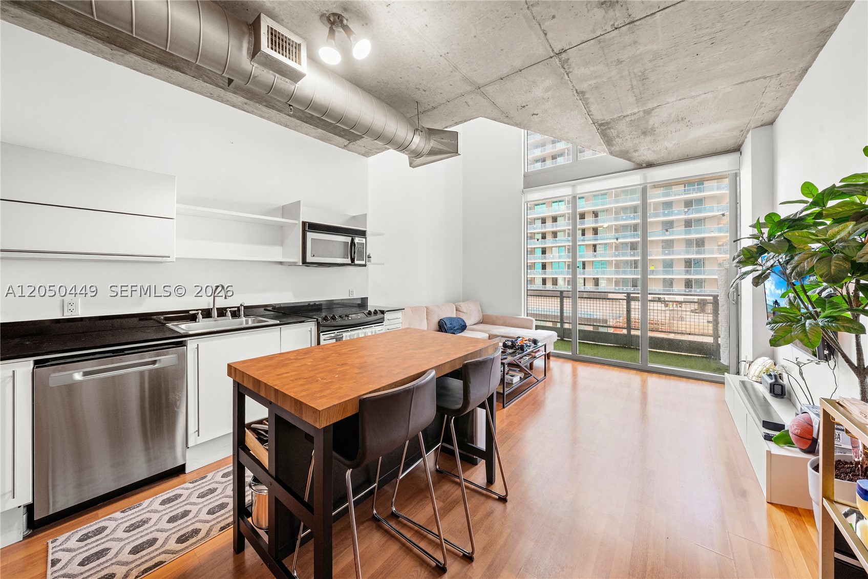690 SW 1st Ct #1706, Miami FL 33130