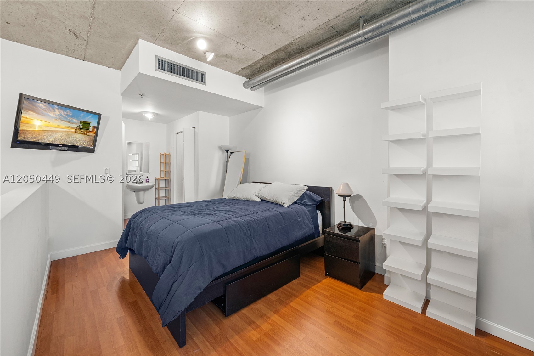 690 SW 1st Ct #1706, Miami FL 33130