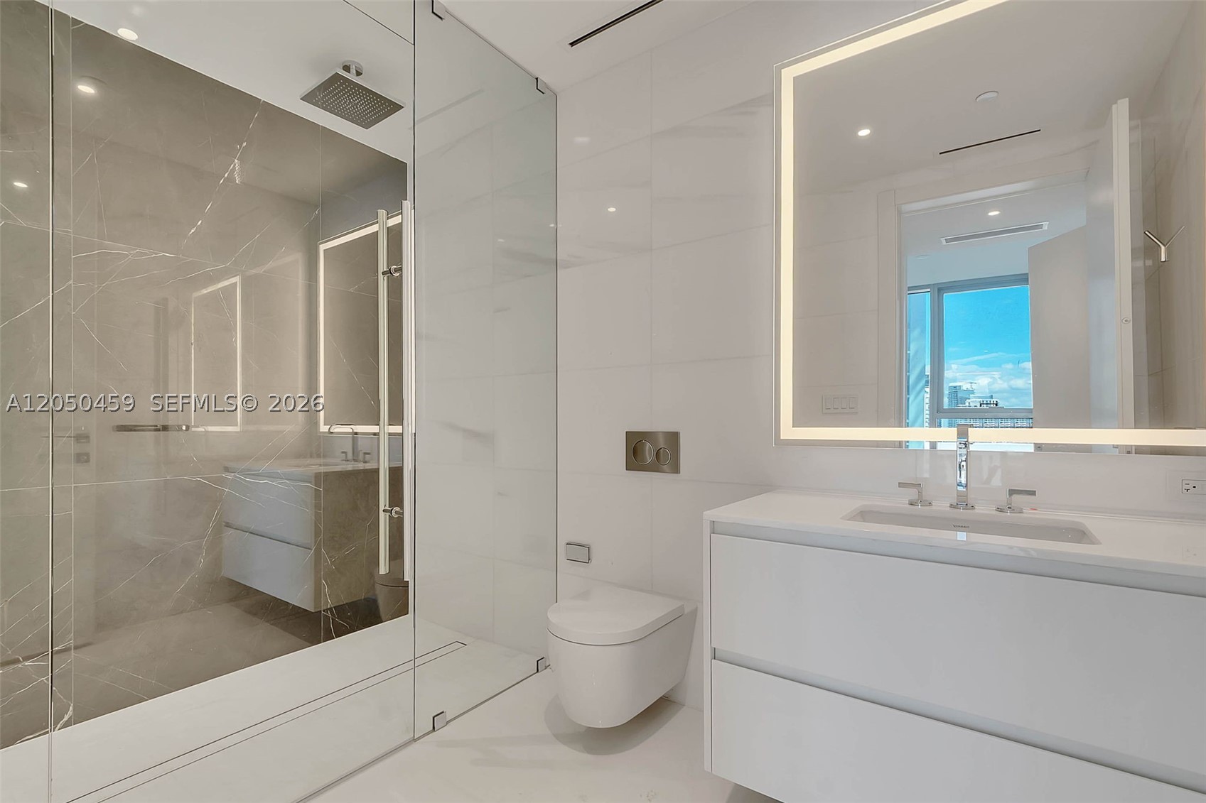 300 Biscayne Boulevard Way #3008W, Miami FL 33131