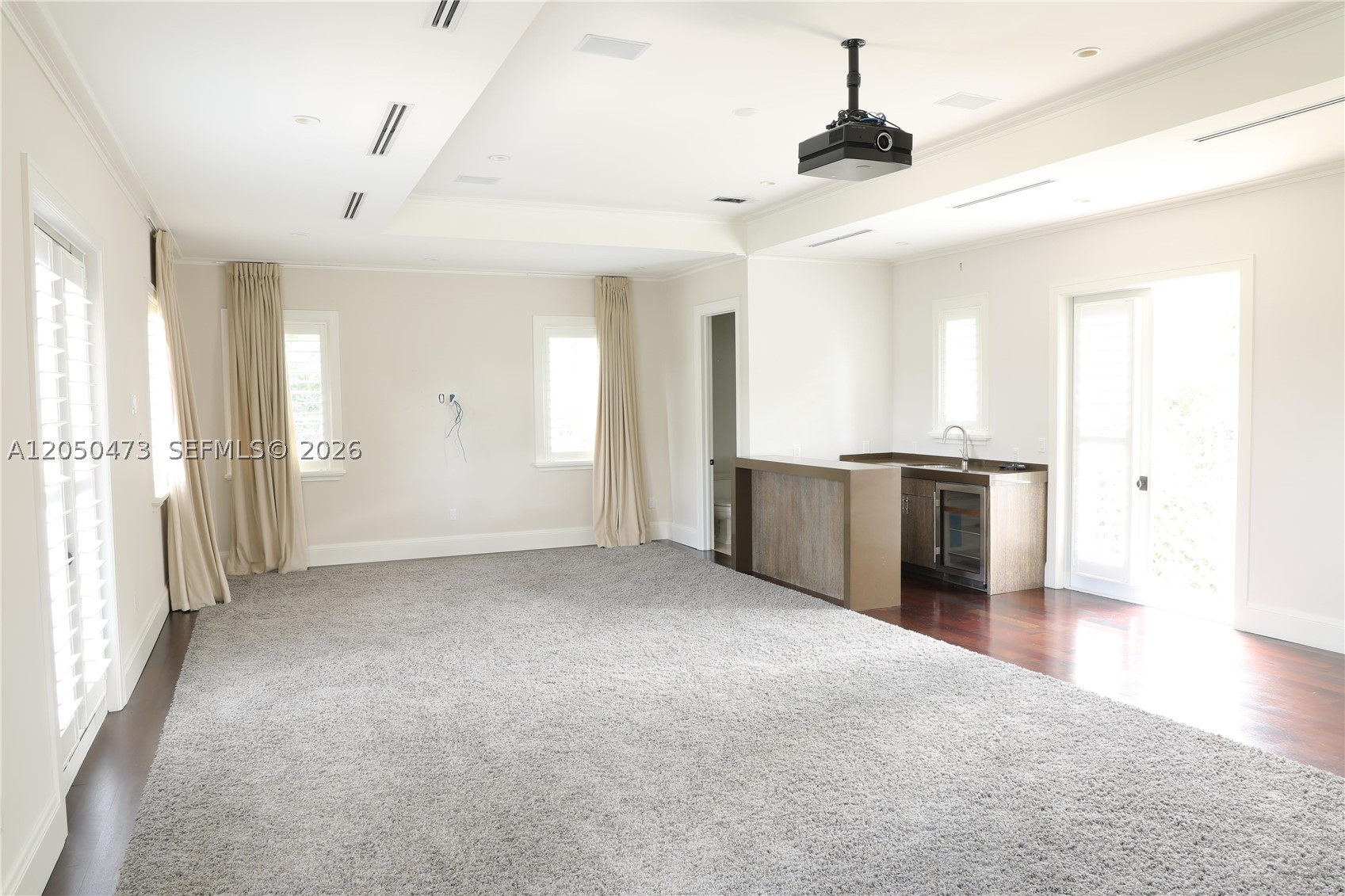 277 Marinero Ct, Coral Gables FL 33143