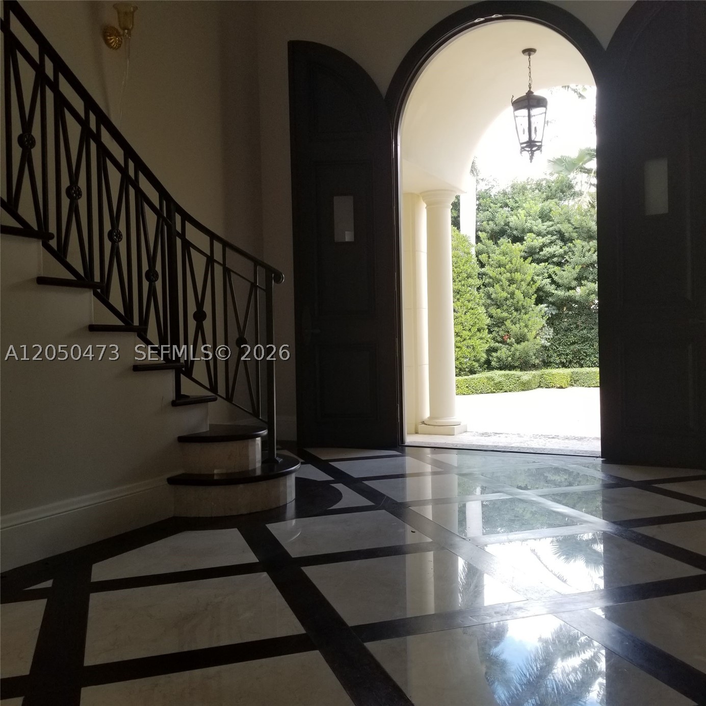 277 Marinero Ct, Coral Gables FL 33143