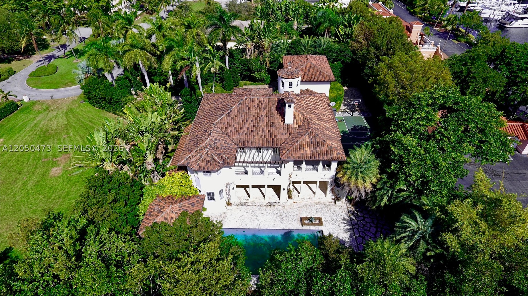 277 Marinero Ct, Coral Gables FL 33143