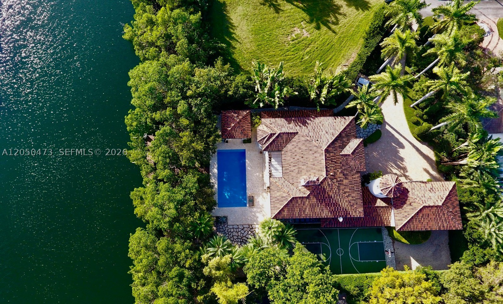 277 Marinero Ct, Coral Gables FL 33143