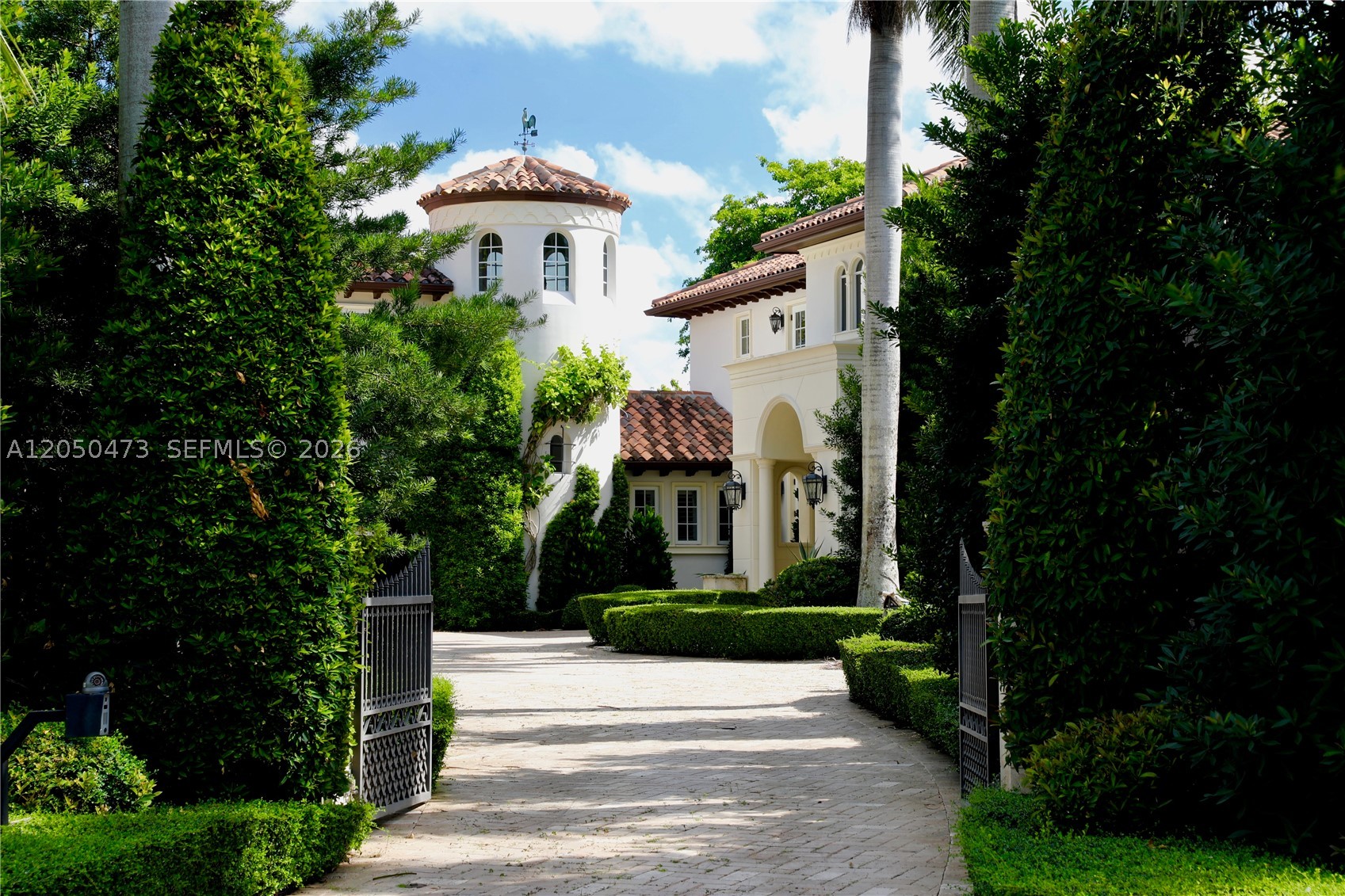 277 Marinero Ct, Coral Gables FL 33143