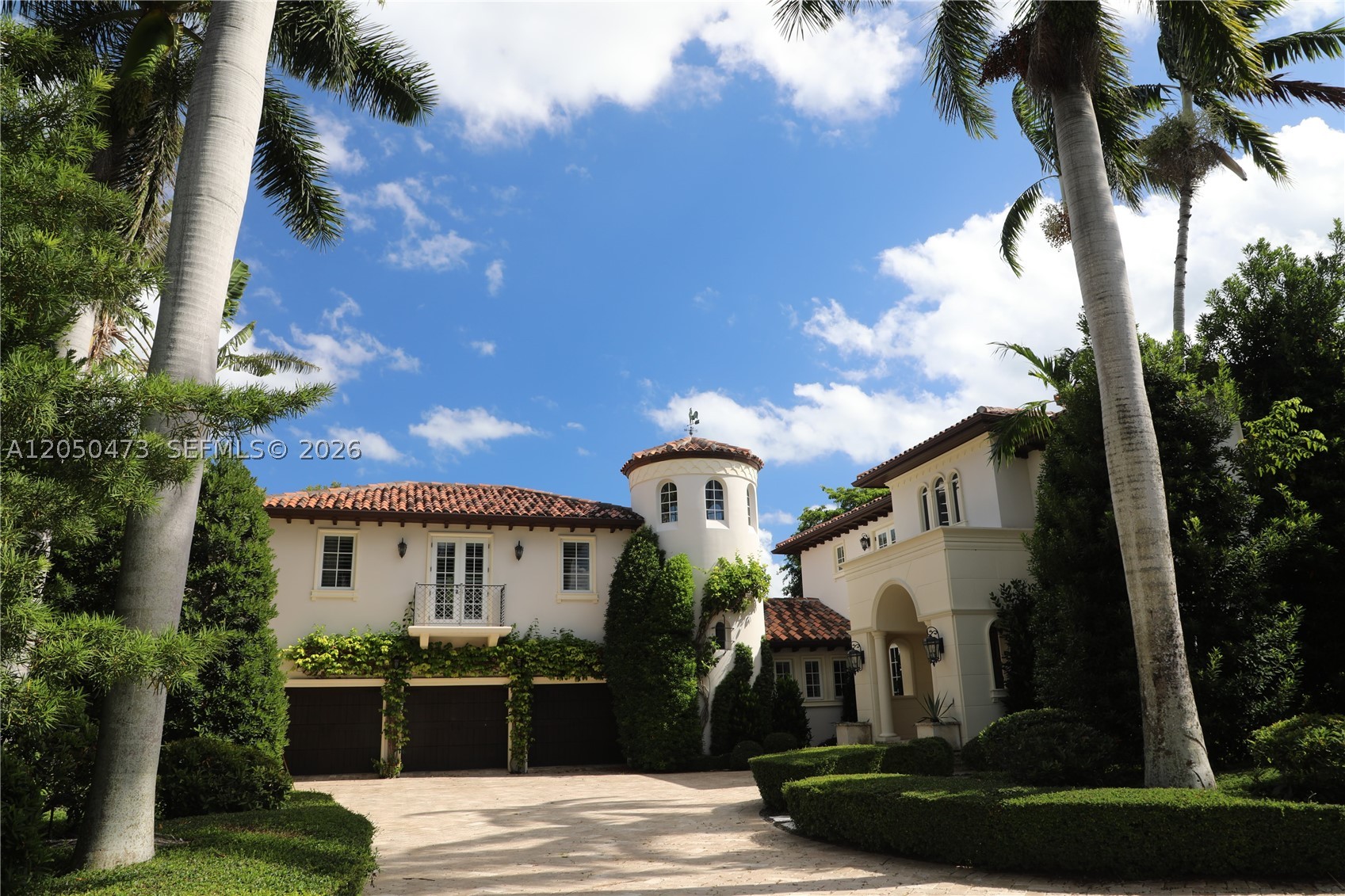 277 Marinero Ct, Coral Gables FL 33143