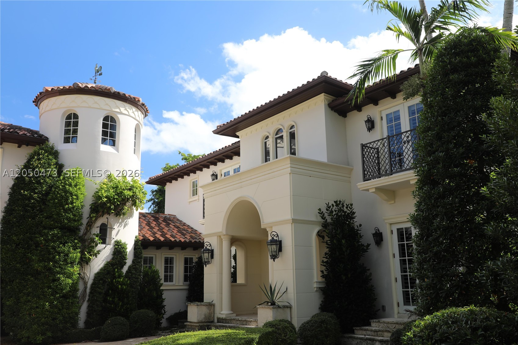 277 Marinero Ct, Coral Gables FL 33143