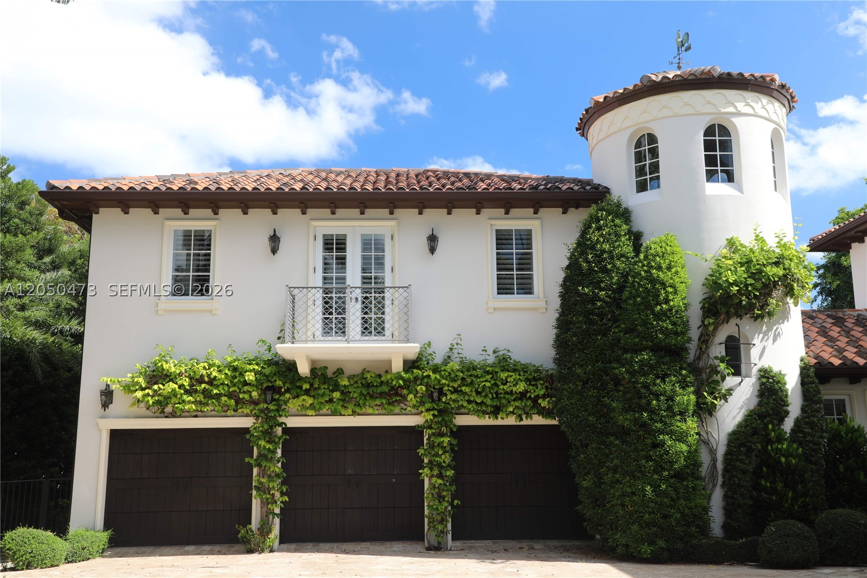 277 Marinero Ct, Coral Gables FL 33143