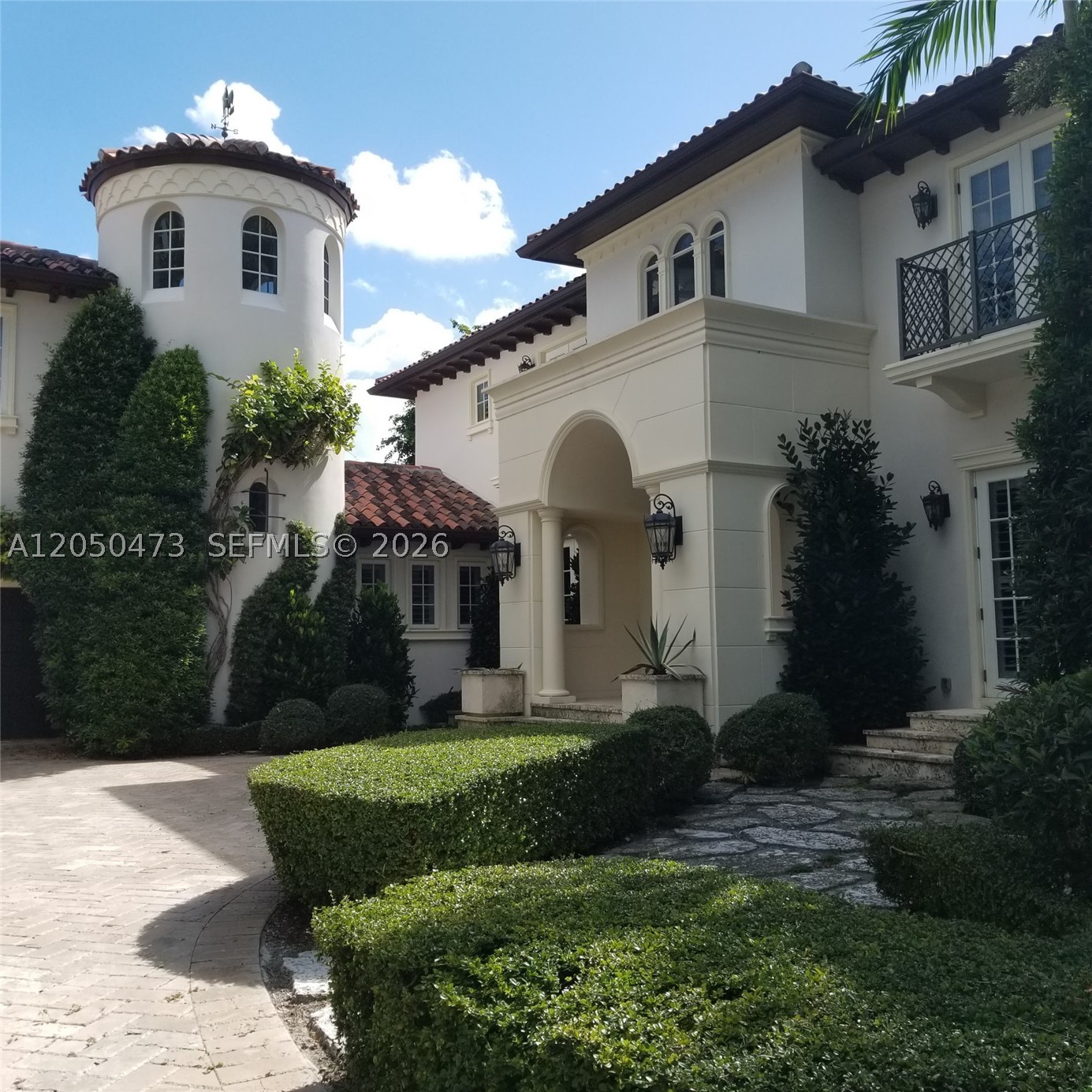 277 Marinero Ct, Coral Gables FL 33143