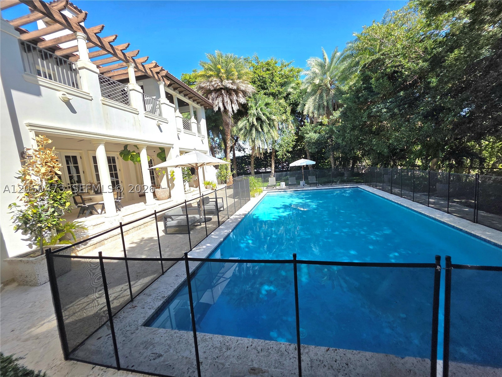277 Marinero Ct, Coral Gables FL 33143
