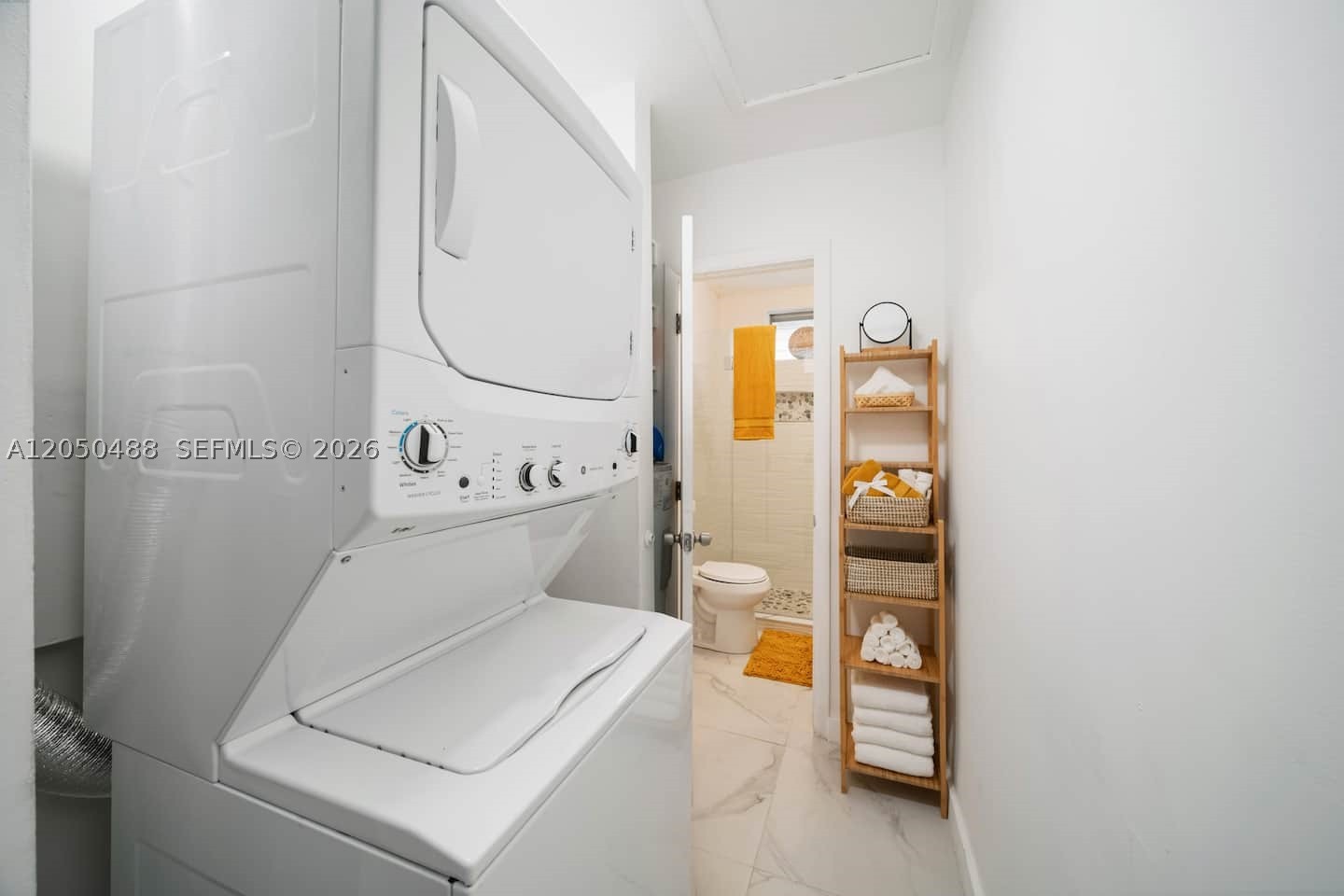 810 NW 21st Ct, Miami FL 33125