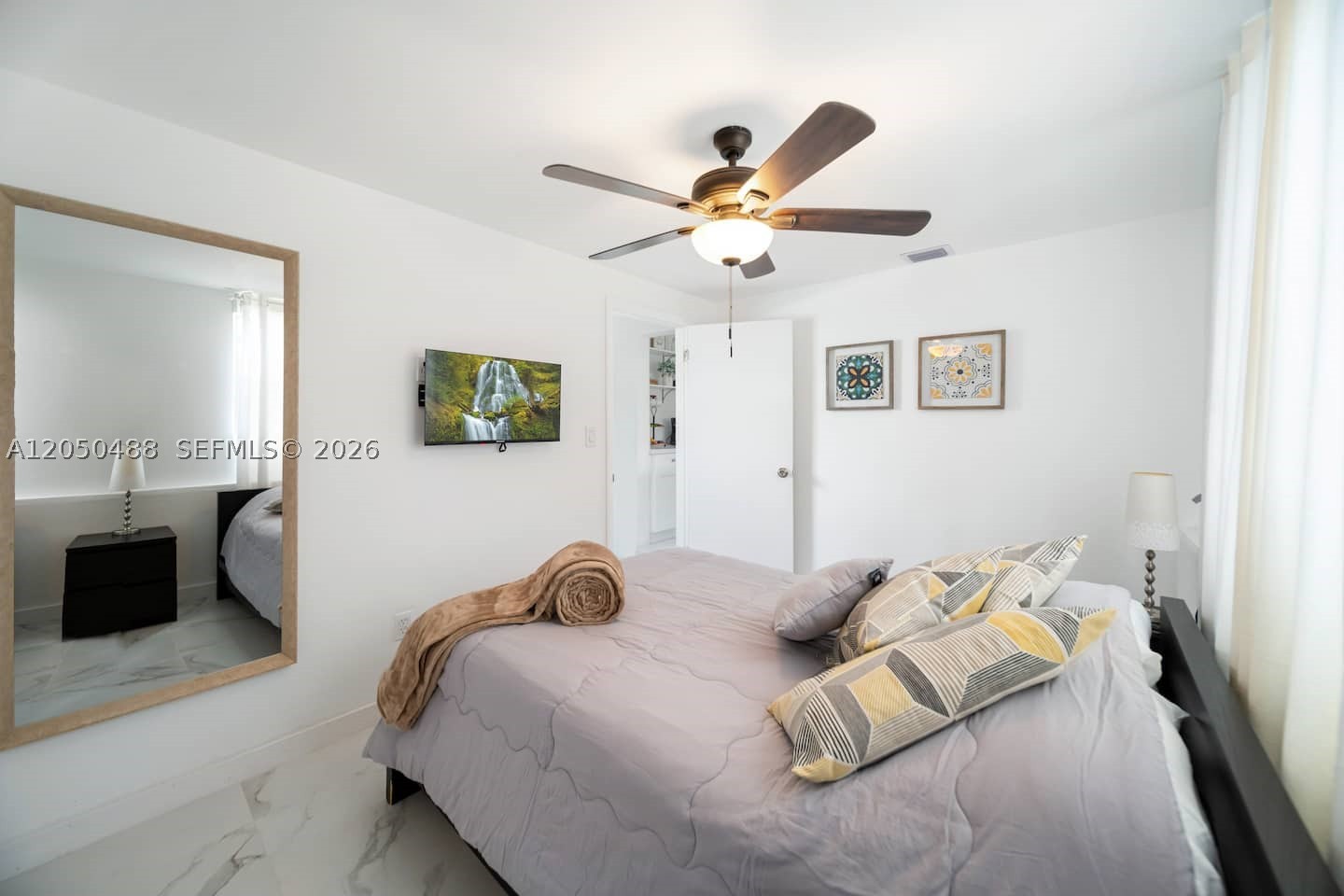 810 NW 21st Ct, Miami FL 33125