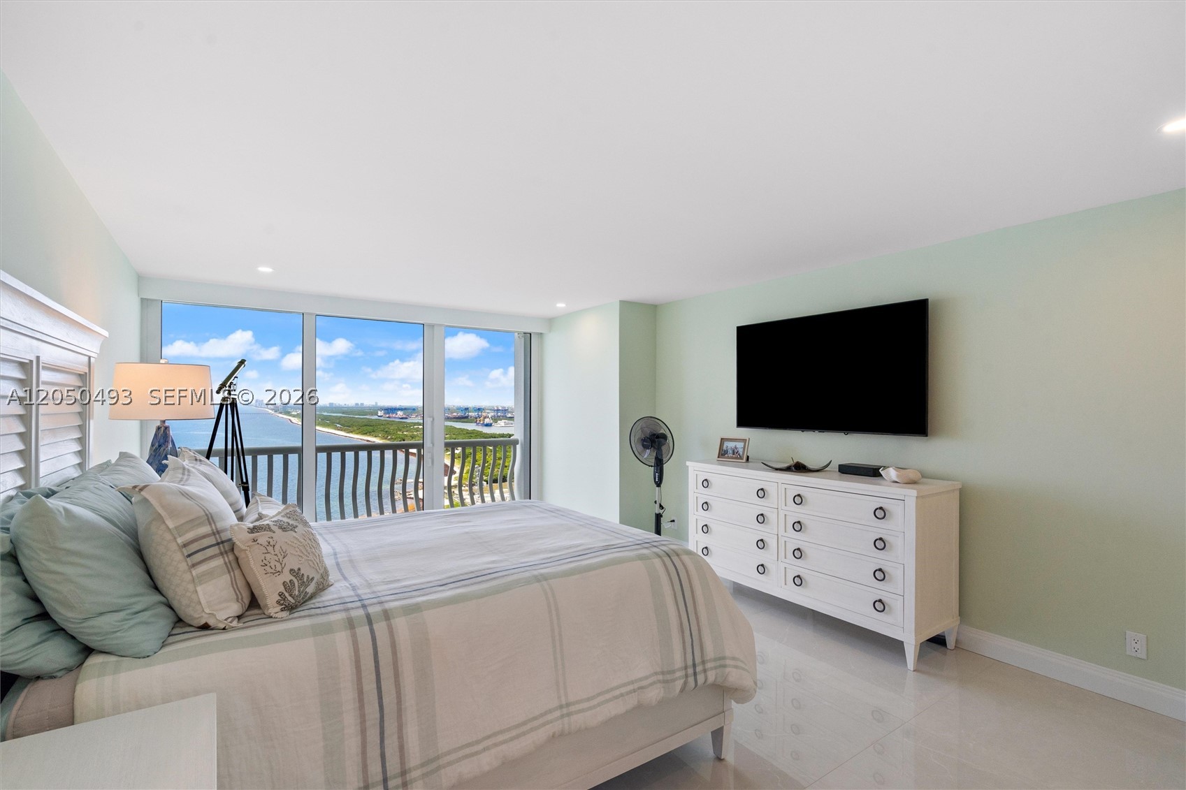 2200 S Ocean Ln #2804, Fort Lauderdale FL 33316