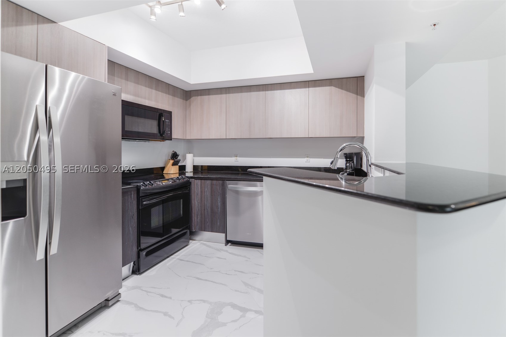 16699 Collins Ave #2004, Sunny Isles Beach FL 33160