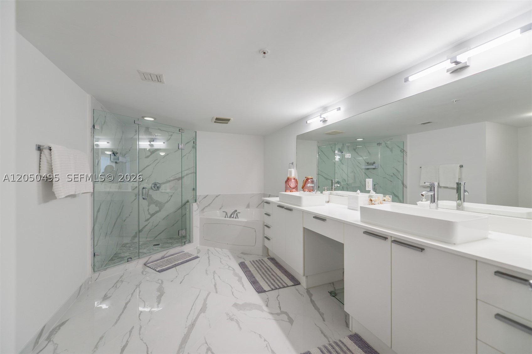16699 Collins Ave #2004, Sunny Isles Beach FL 33160