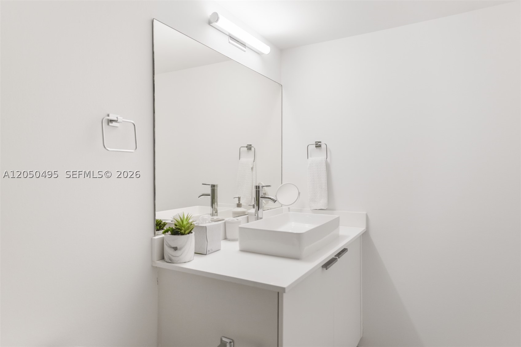 16699 Collins Ave #2004, Sunny Isles Beach FL 33160