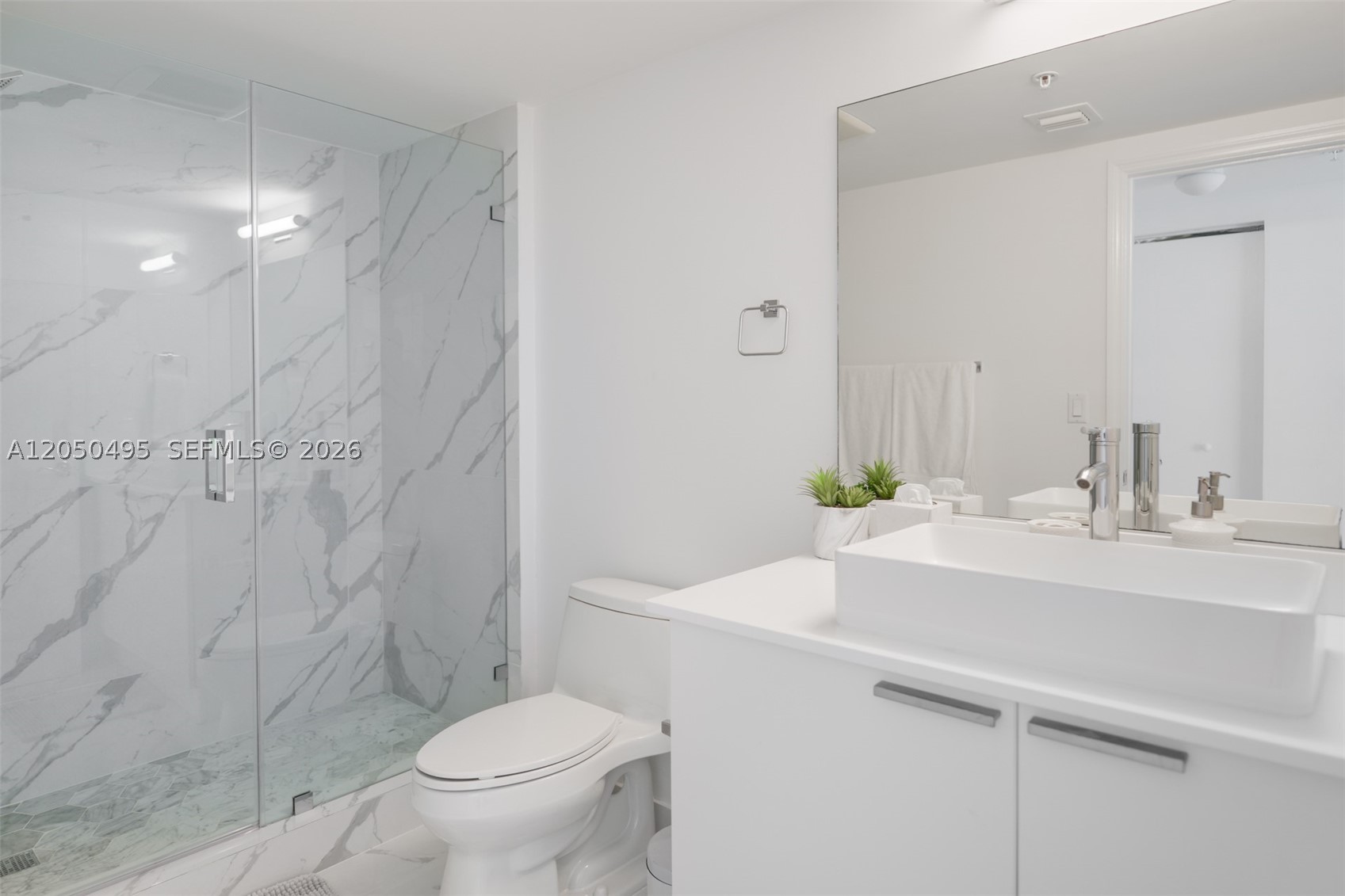 16699 Collins Ave #2004, Sunny Isles Beach FL 33160