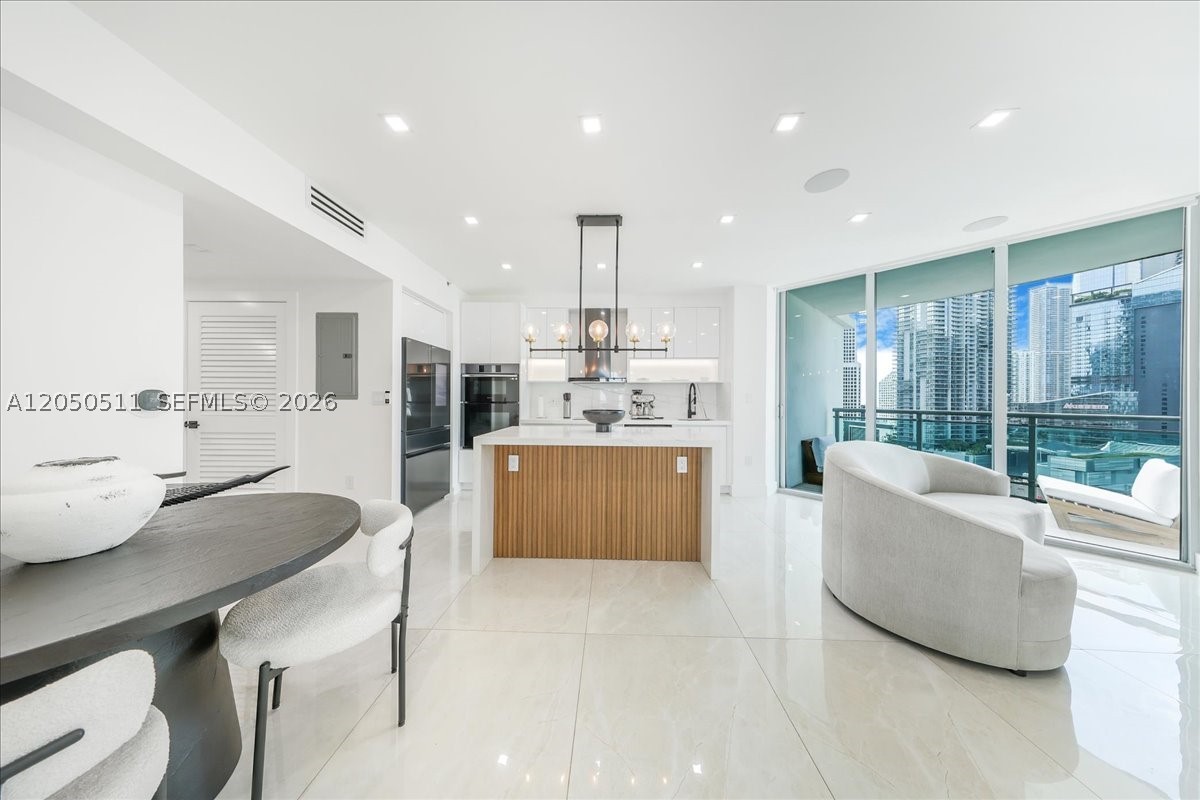 350 S Miami Ave #2314, Miami FL 33130
