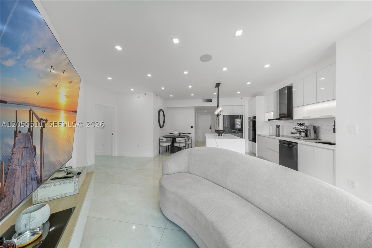 350 S Miami Ave #2314, Miami FL 33130