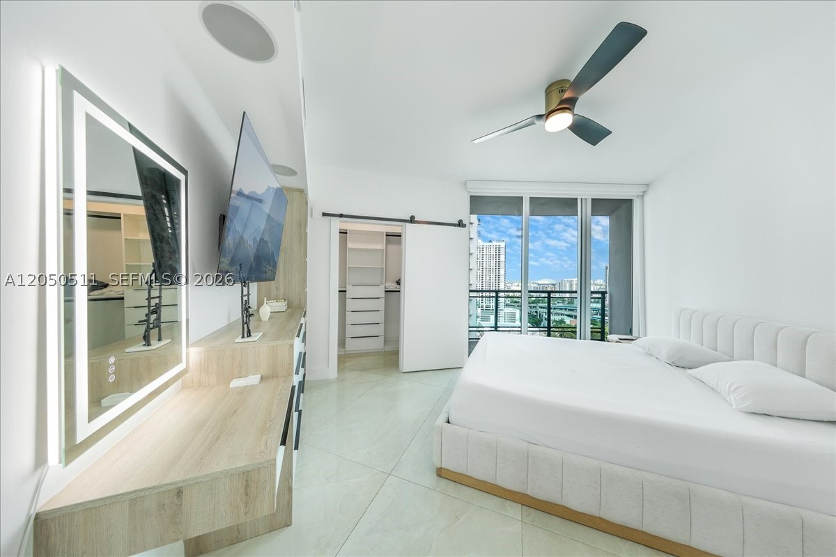 350 S Miami Ave #2314, Miami FL 33130
