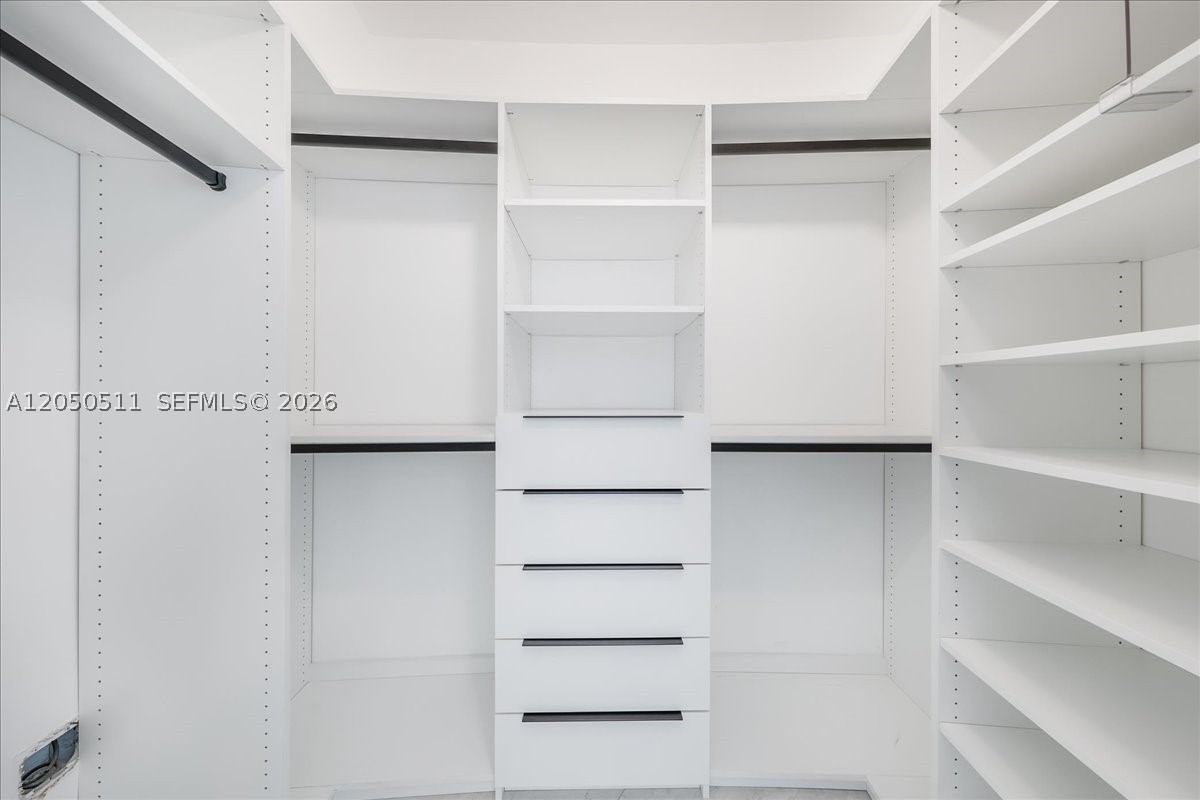 350 S Miami Ave #2314, Miami FL 33130