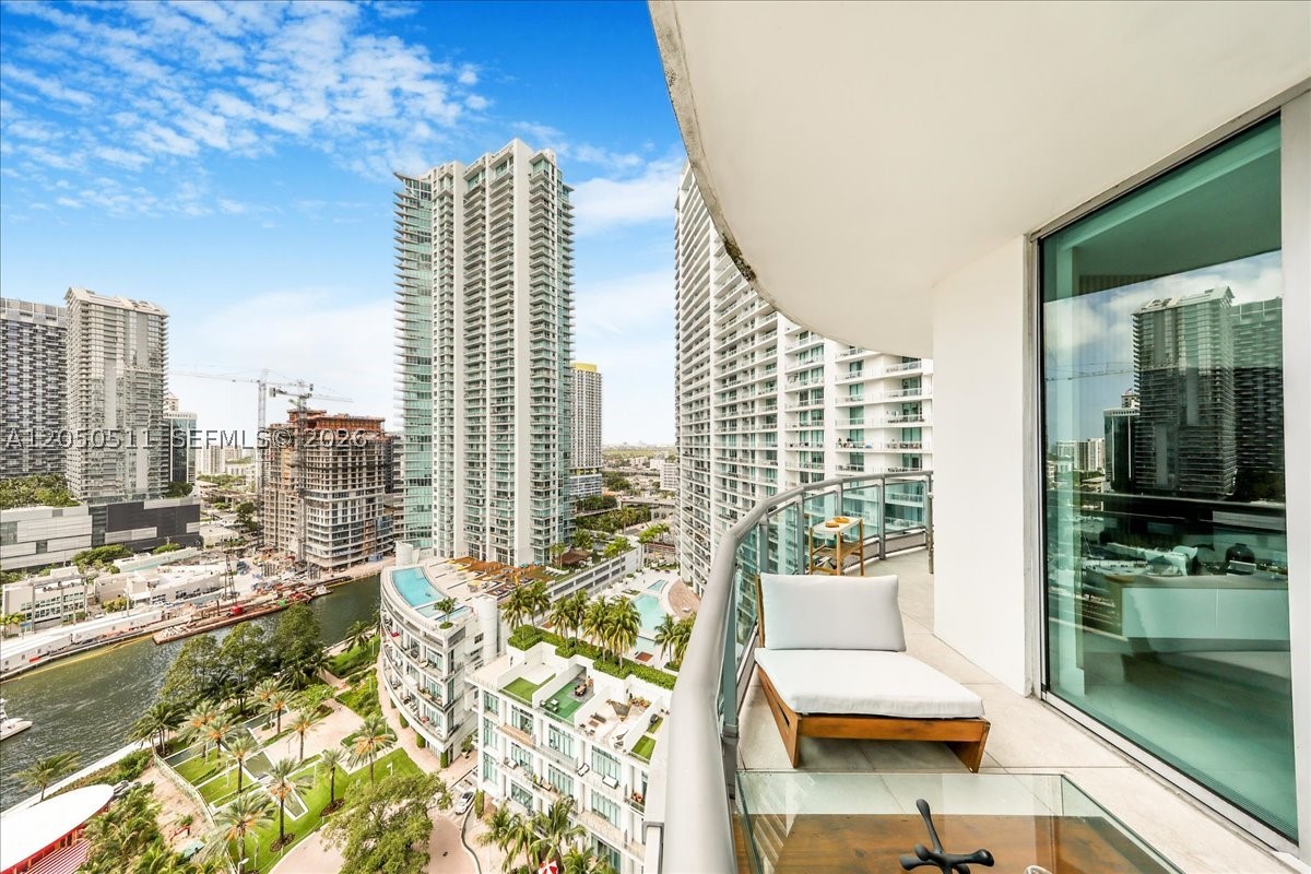 350 S Miami Ave #2314, Miami FL 33130