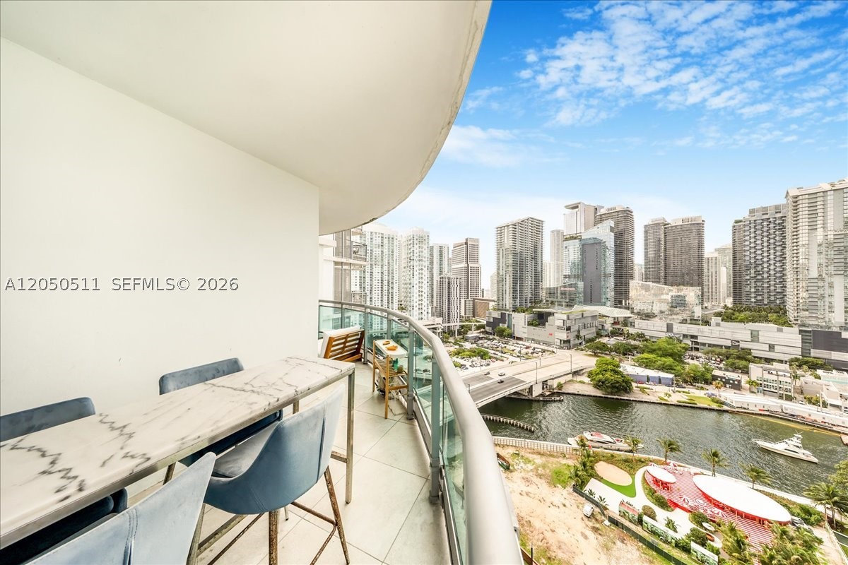 350 S Miami Ave #2314, Miami FL 33130