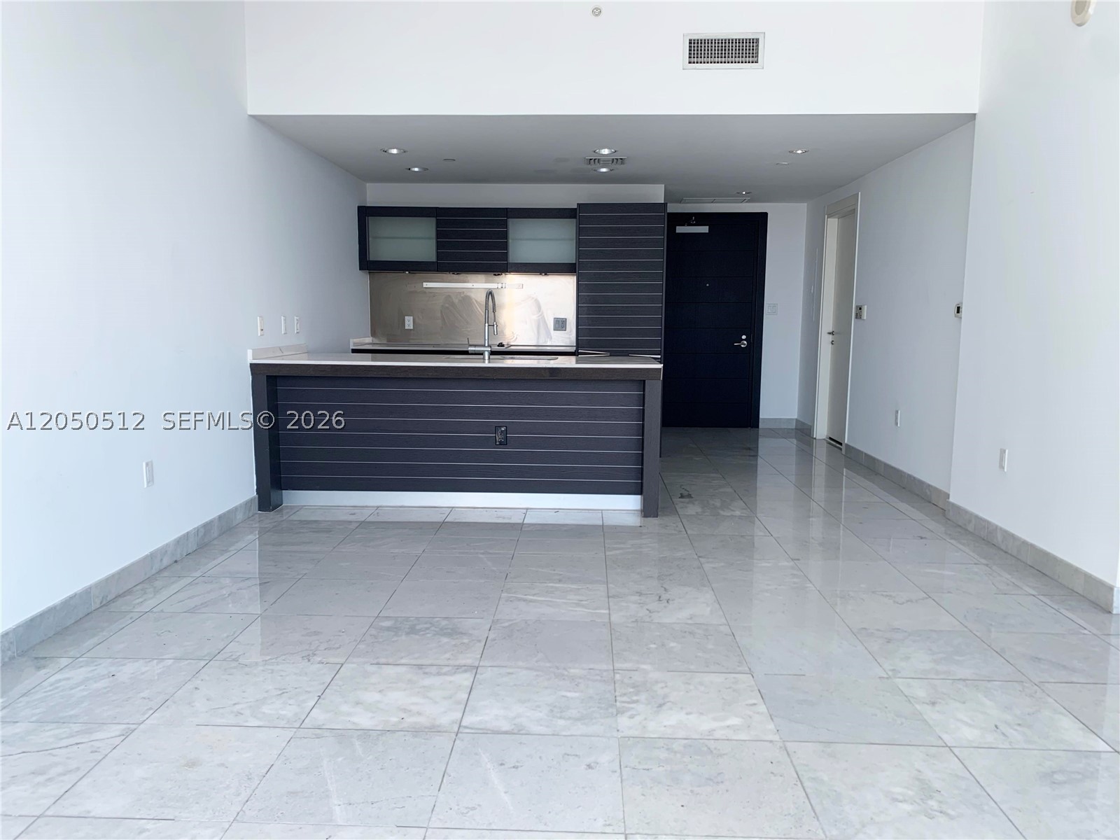 200 Biscayne Boulevard Way #4412, Miami FL 33131