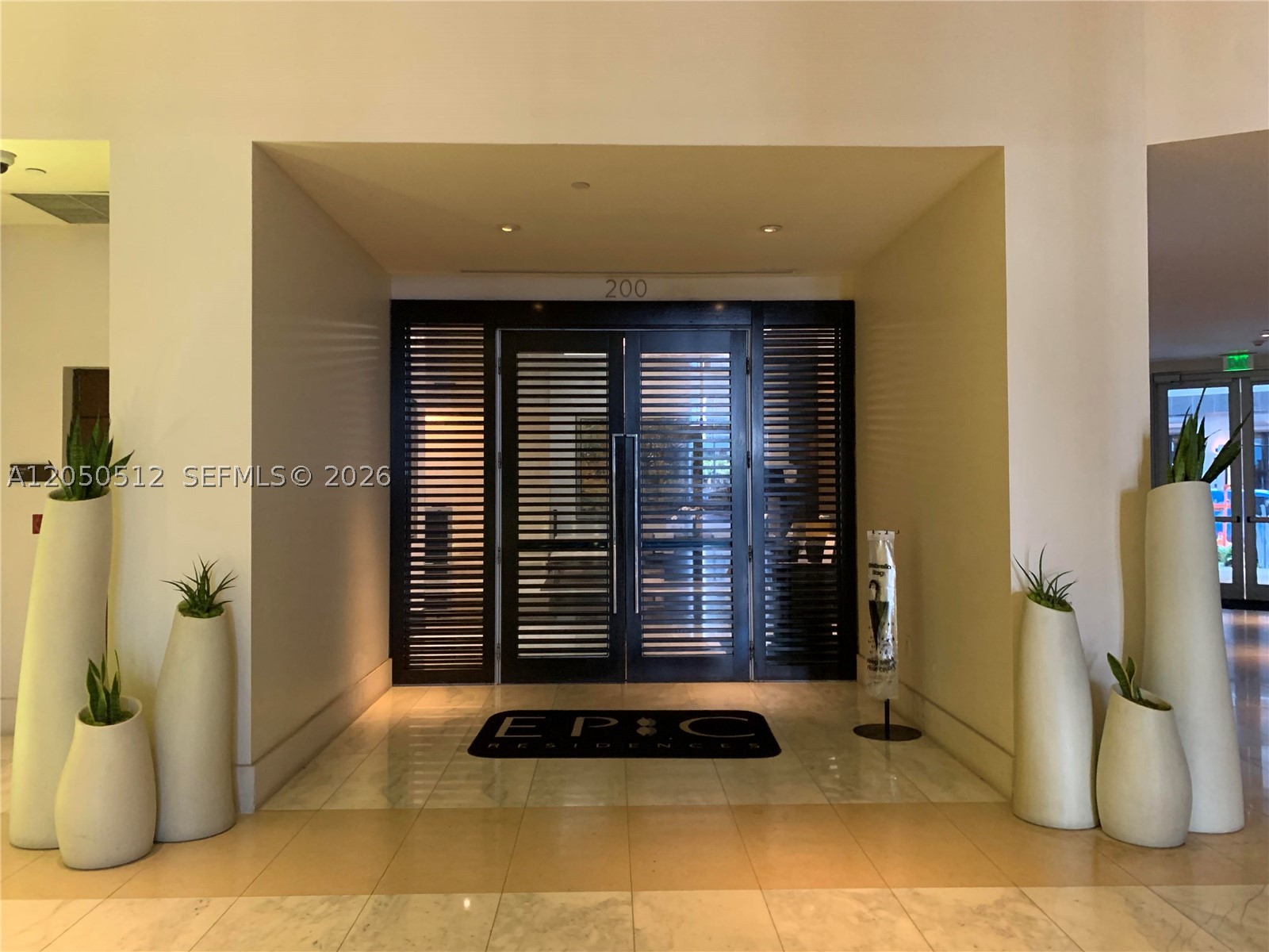200 Biscayne Boulevard Way #4412, Miami FL 33131