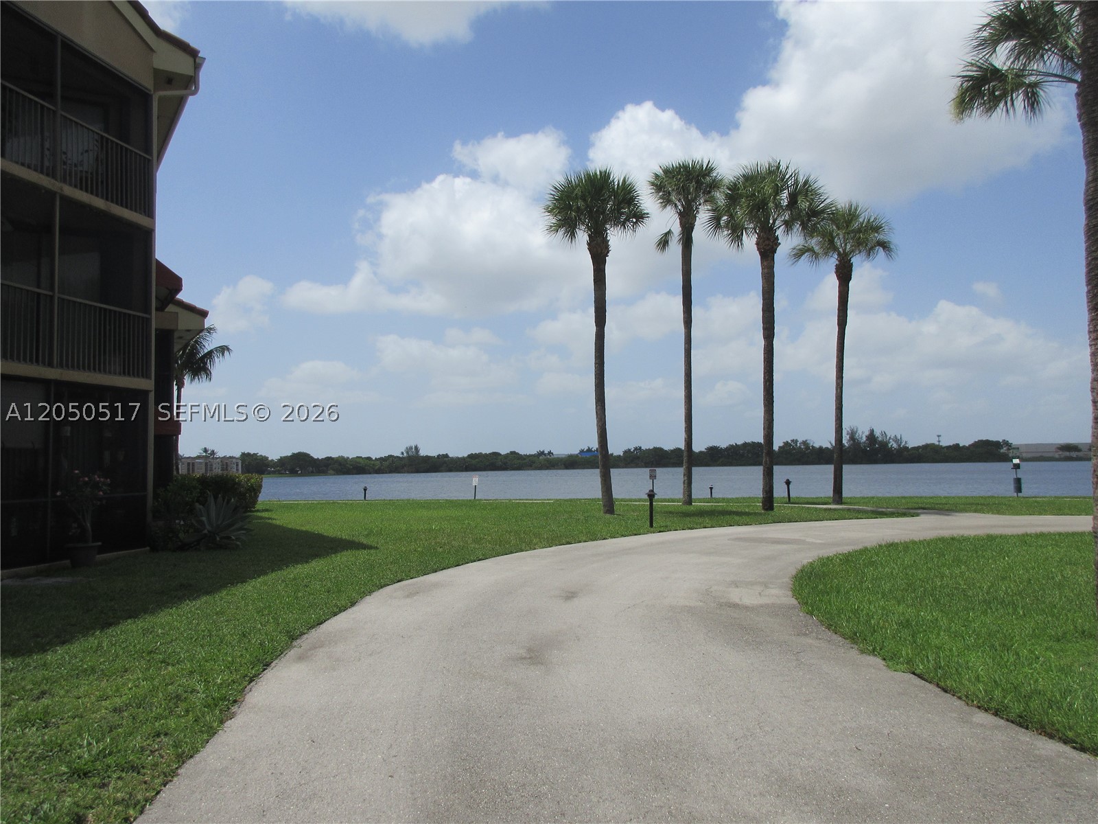 15545 N Miami Lakeway N #211, Miami Lakes FL 33014