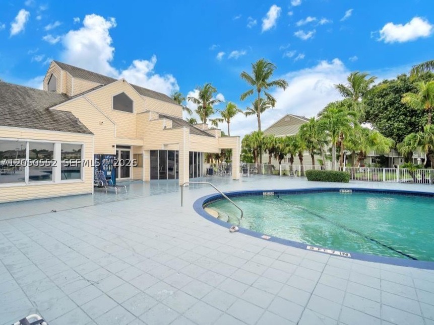 3461 NW 44th St #102, Oakland Park FL 33309