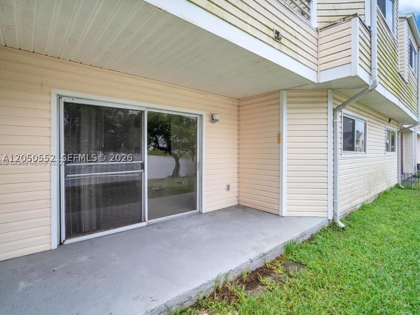 3461 NW 44th St #102, Oakland Park FL 33309