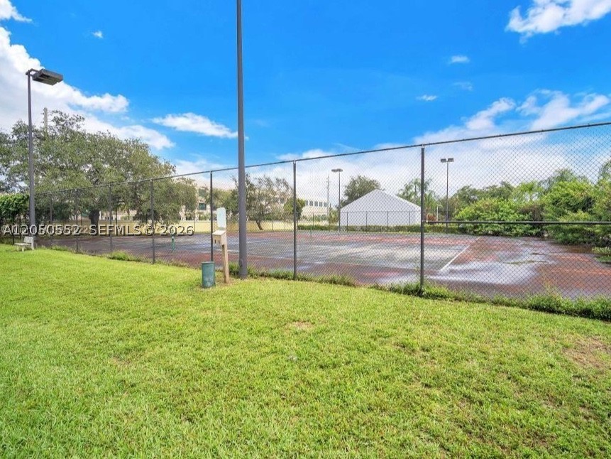 3461 NW 44th St #102, Oakland Park FL 33309
