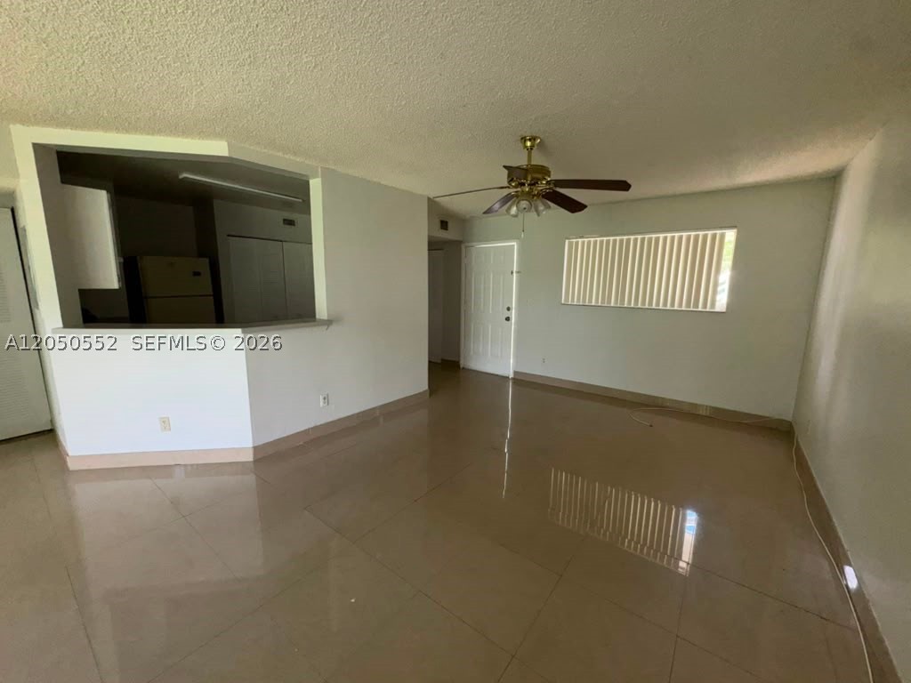 3461 NW 44th St #102, Oakland Park FL 33309