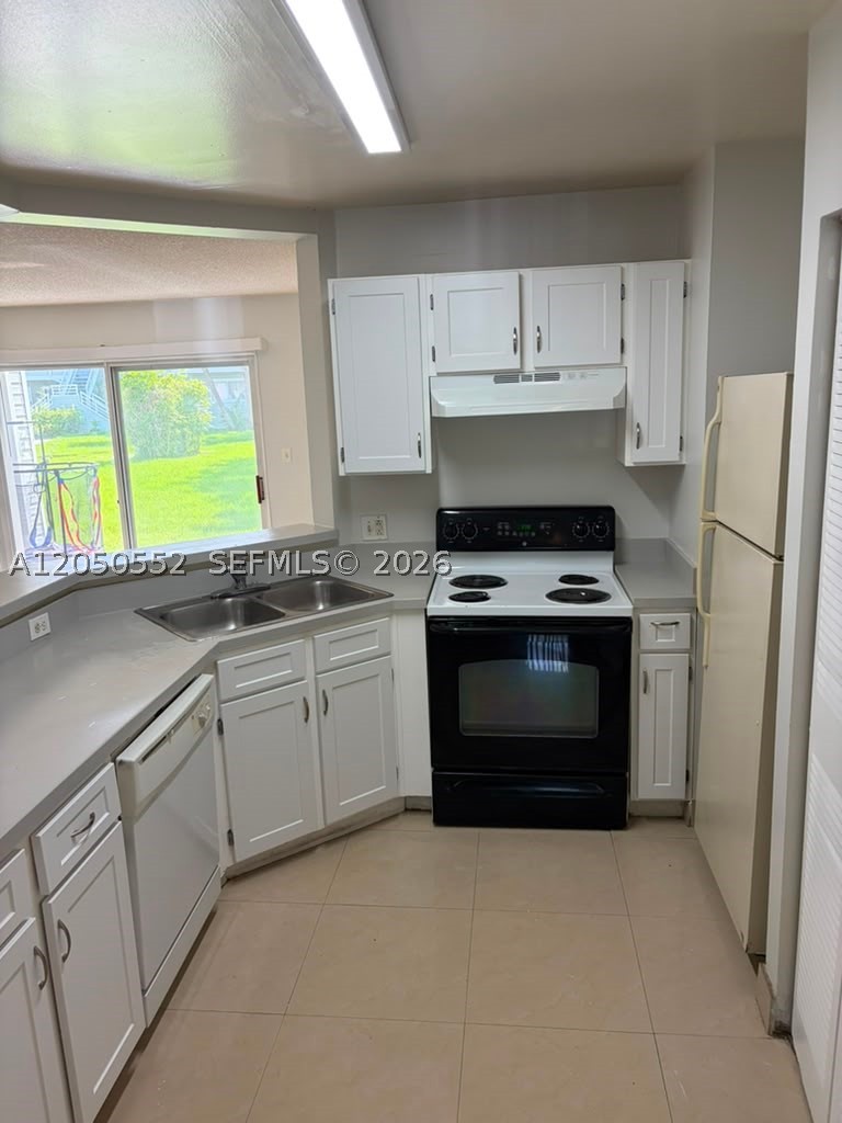 3461 NW 44th St #102, Oakland Park FL 33309