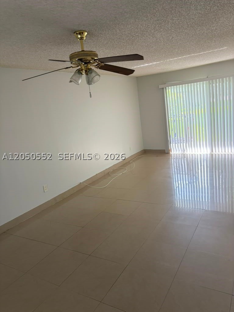 3461 NW 44th St #102, Oakland Park FL 33309