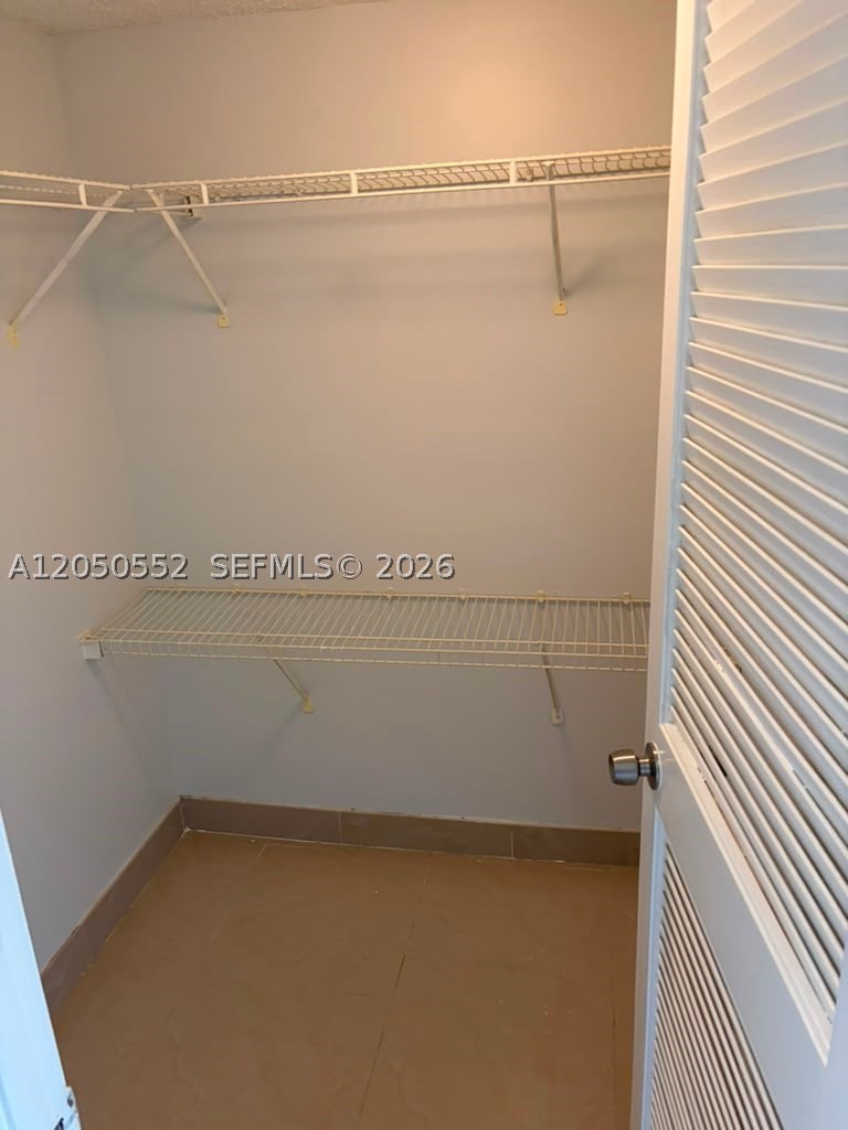 3461 NW 44th St #102, Oakland Park FL 33309