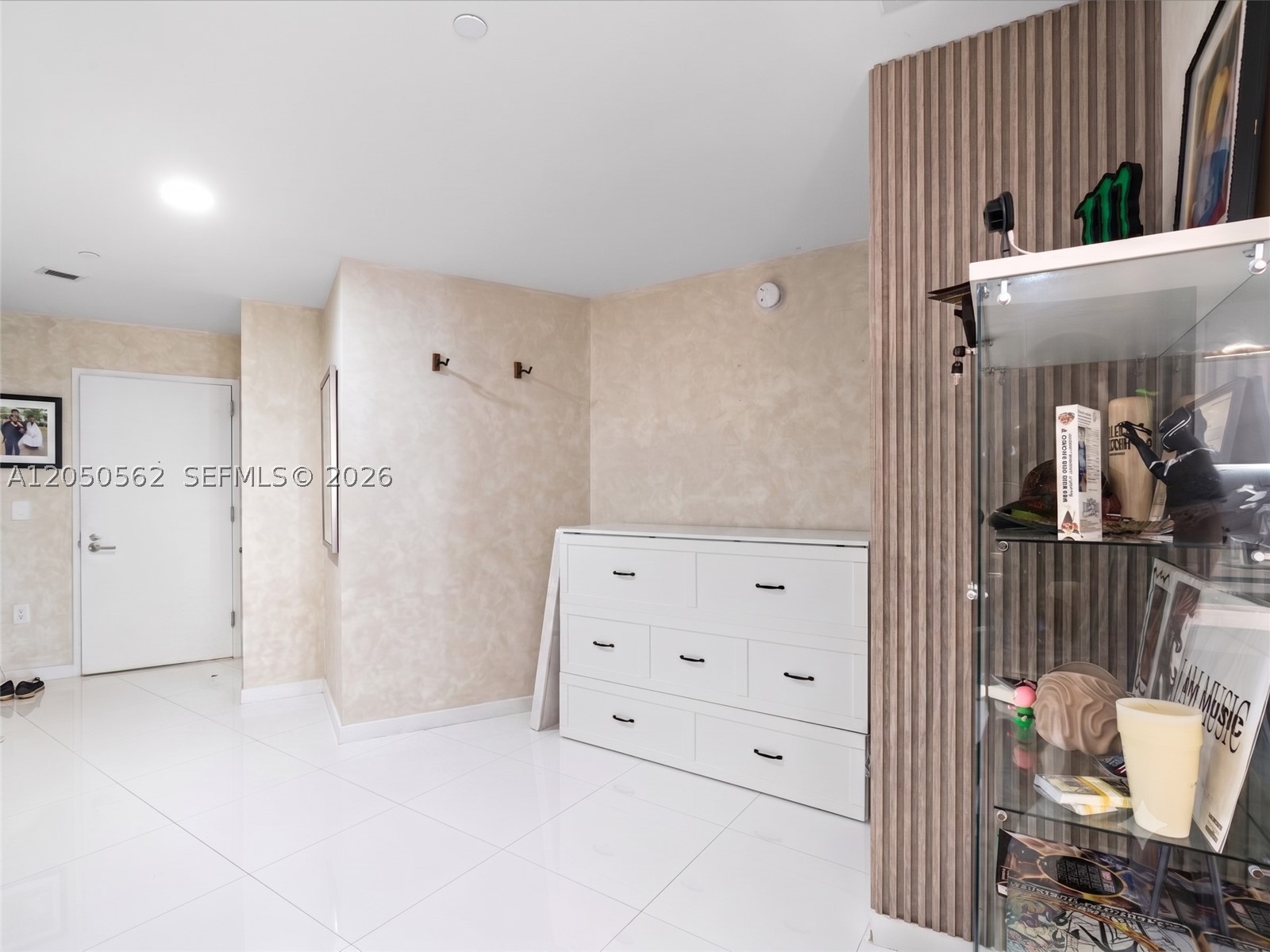 851 NE 1st Ave #3000, Miami FL 33132