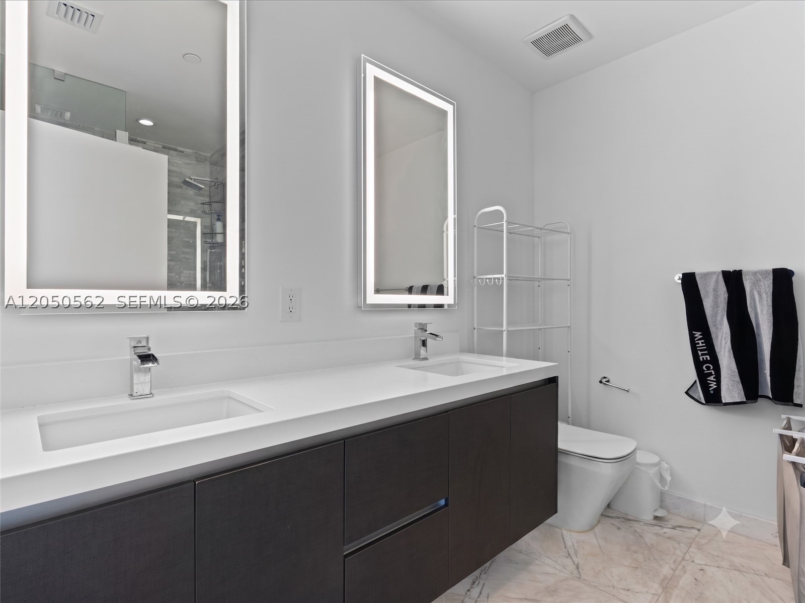 851 NE 1st Ave #3000, Miami FL 33132